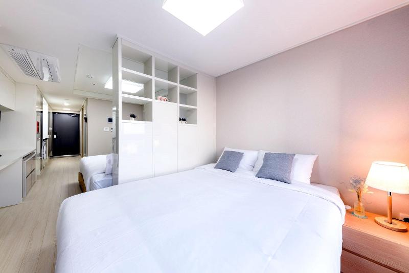 Shinshin Hotel Seogwipo image