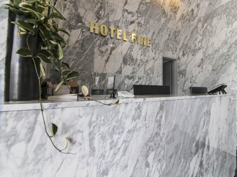 Fine Hotel image