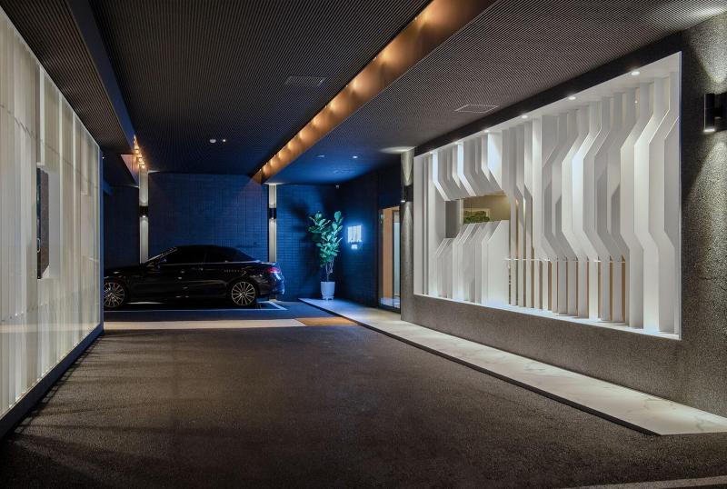 Blo By Blo Hotel image