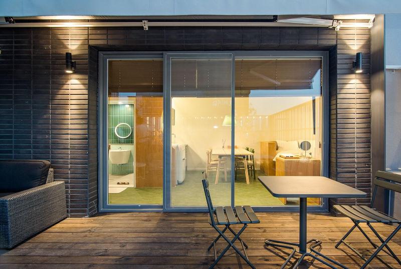 Blo By Blo Hotel image