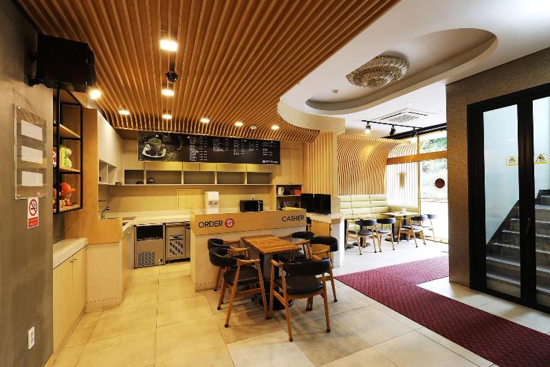 Ace Family Hotel image