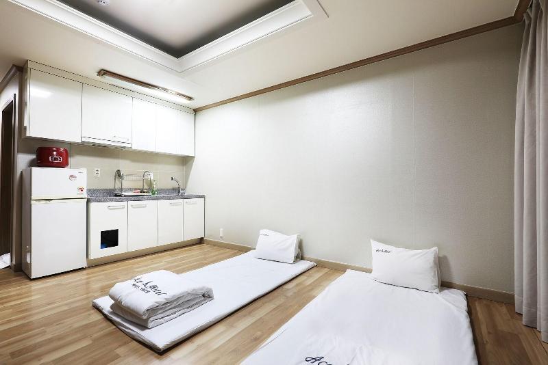 Ace Family Hotel image