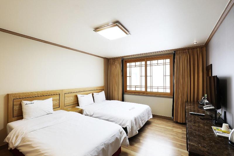 Ace Family Hotel image