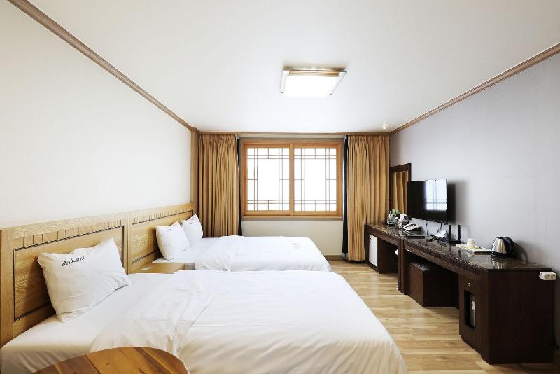 Ace Family Hotel image