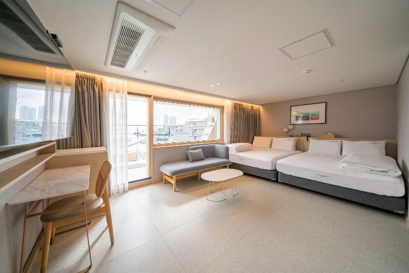 Ocean 2 Heaven Hotel&Spa Jagalchi image