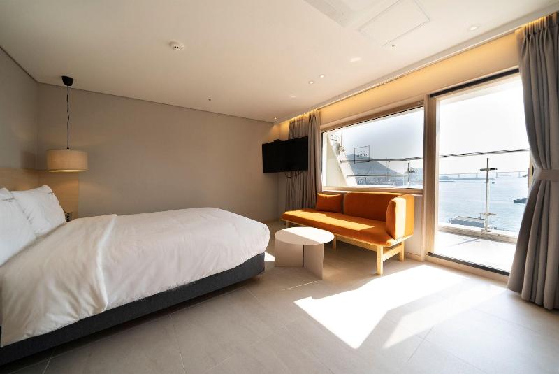 Ocean 2 Heaven Hotel&Spa Jagalchi image