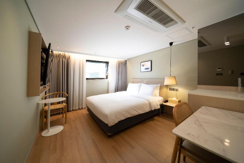 Ocean 2 Heaven Hotel&Spa Jagalchi image