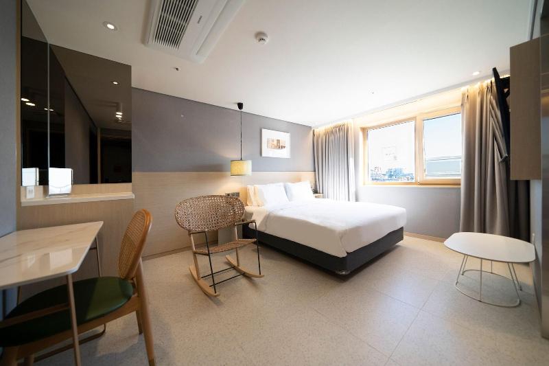 Ocean 2 Heaven Hotel&Spa Jagalchi image