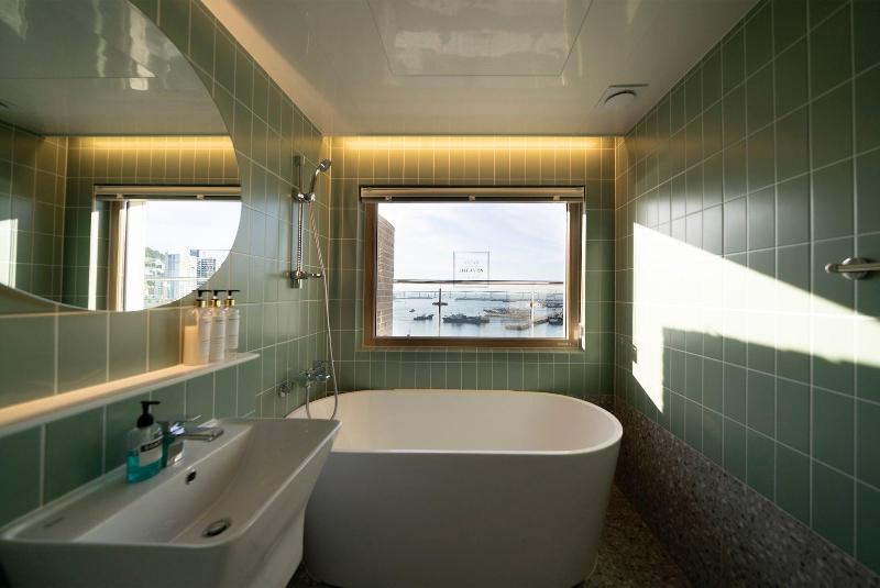 Ocean 2 Heaven Hotel&Spa Jagalchi image