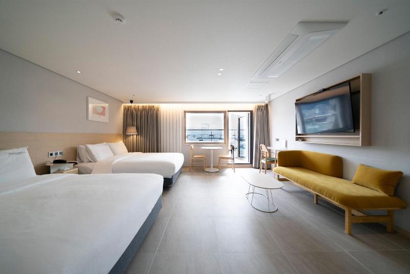Ocean 2 Heaven Hotel&Spa Jagalchi image