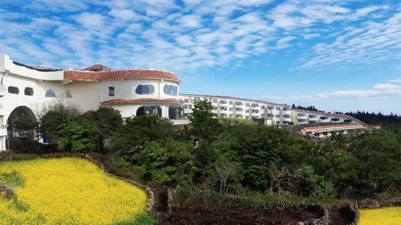 Club ES Jeju Resort