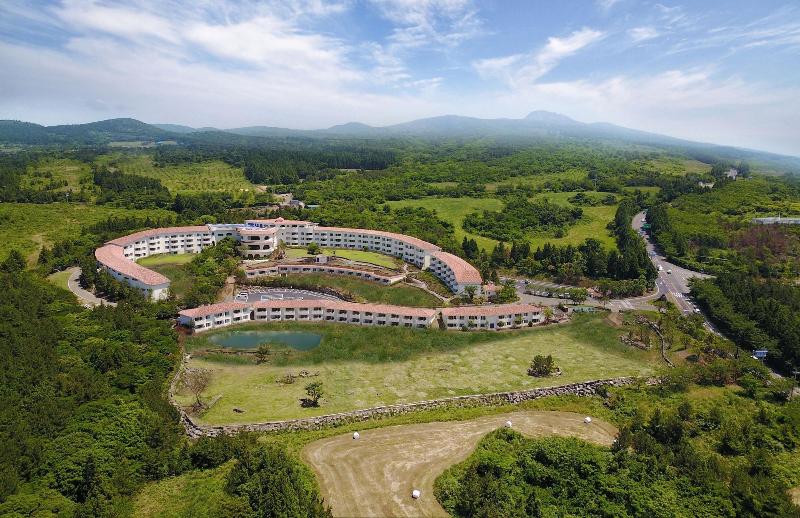 Club ES Jeju Resort