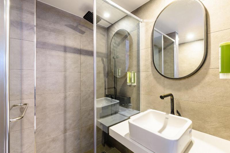 Ventimo Hotel & Residence Jeju image