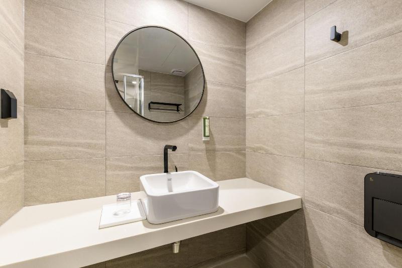 Ventimo Hotel & Residence Jeju image