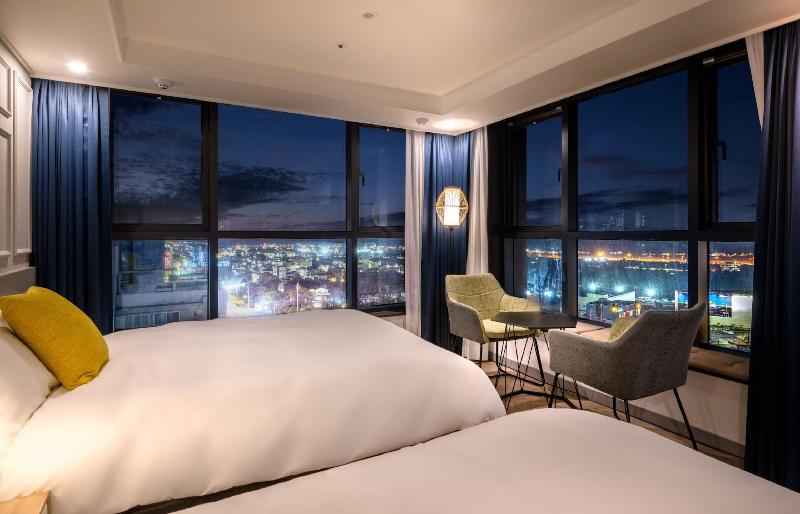 Ventimo Hotel & Residence Jeju image
