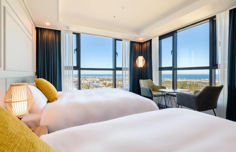 Ventimo Hotel & Residence Jeju image