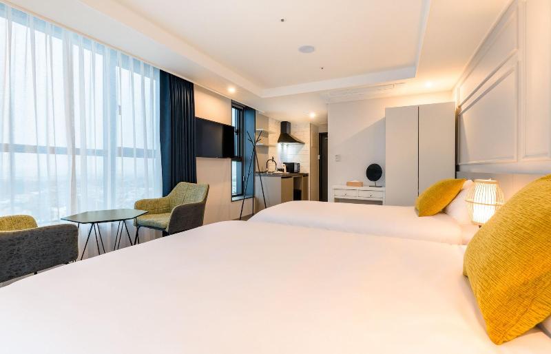 Ventimo Hotel & Residence Jeju image