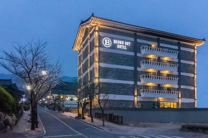 Brown-Dot Hotel Gyeongju image