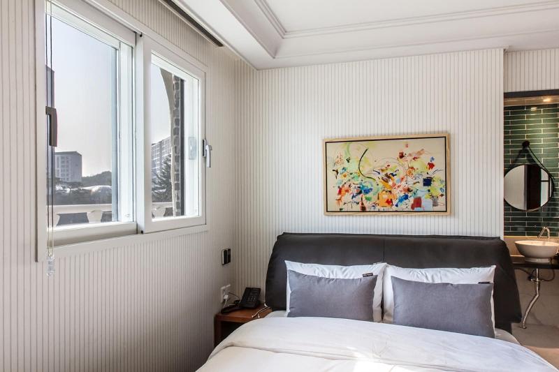 Brown-Dot Hotel Gyeongju image
