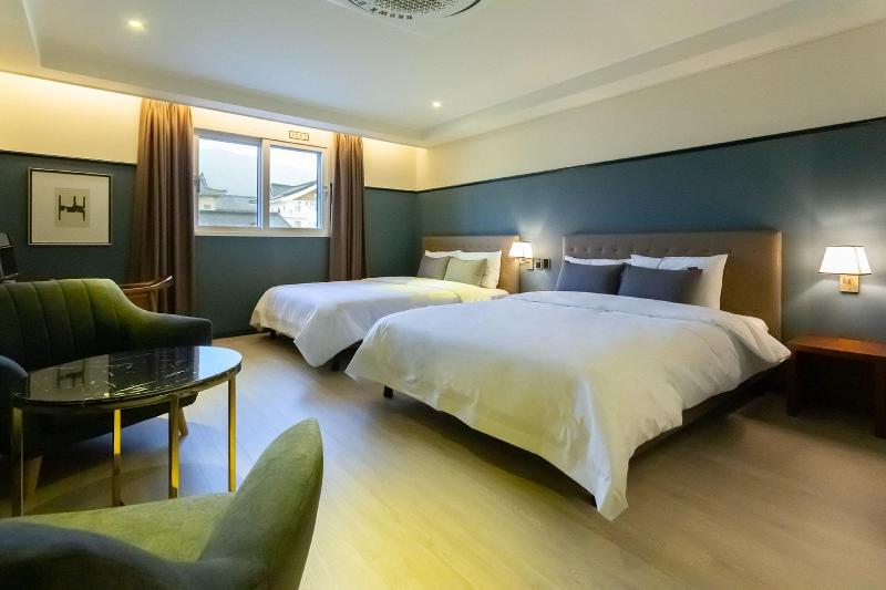 Brown-Dot Hotel Gyeongju image