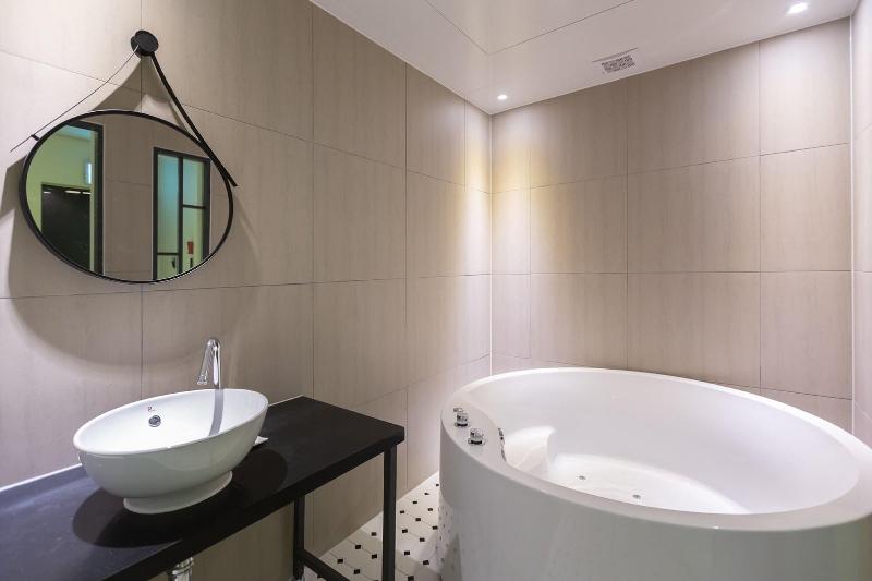 Brown-Dot Hotel Gyeongju image