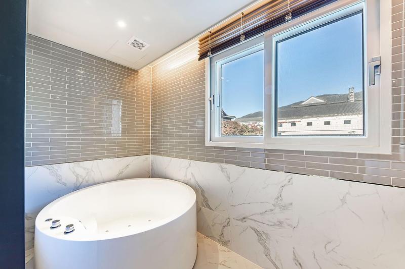 Brown-Dot Hotel Gyeongju image