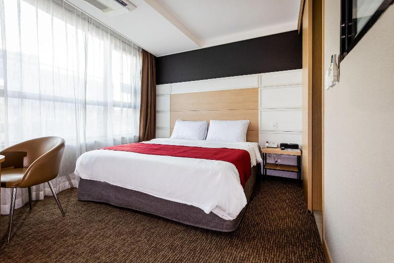 Eastern Hotel Jeju image