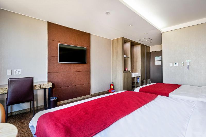 Eastern Hotel Jeju image