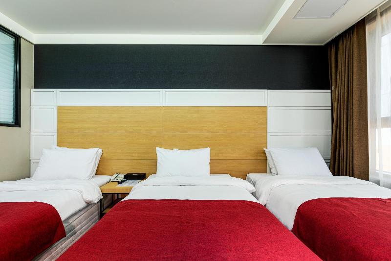 Eastern Hotel Jeju image