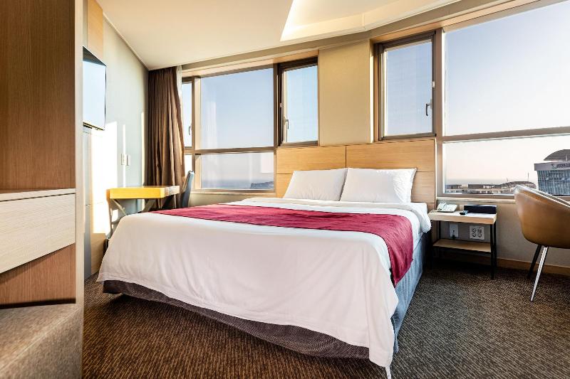 Eastern Hotel Jeju image