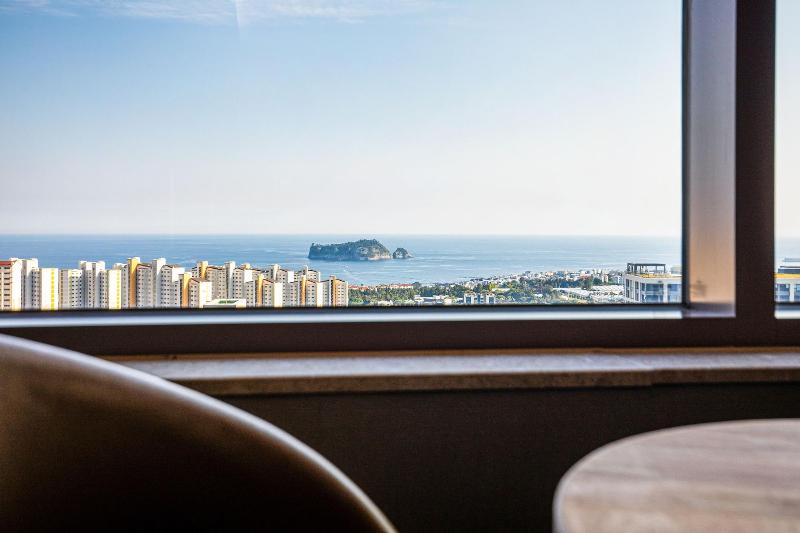 Eastern Hotel Jeju image