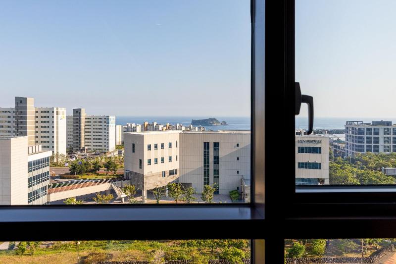 Eastern Hotel Jeju image