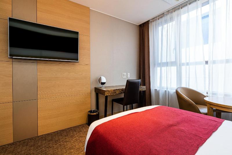 Eastern Hotel Jeju image