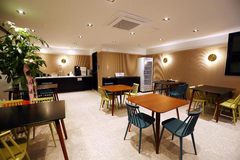 Forest 701 Hotel image
