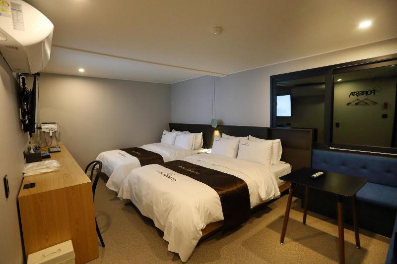 Forest 701 Hotel image