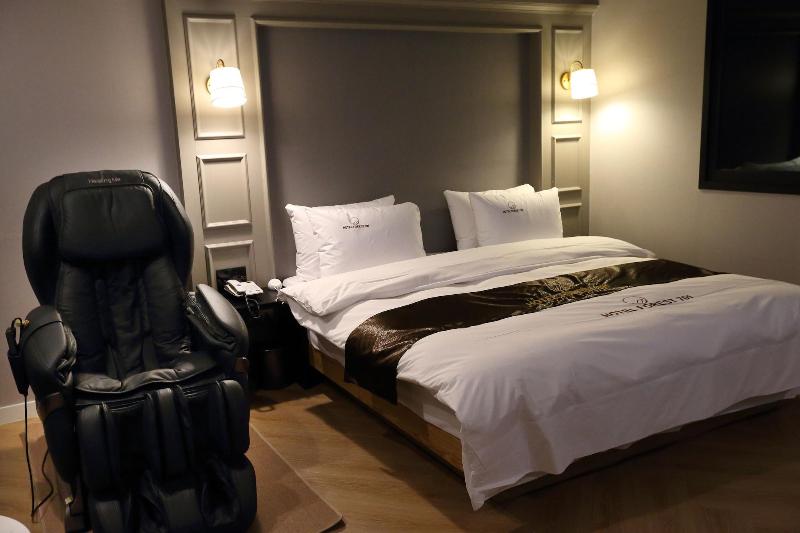 Forest 701 Hotel image