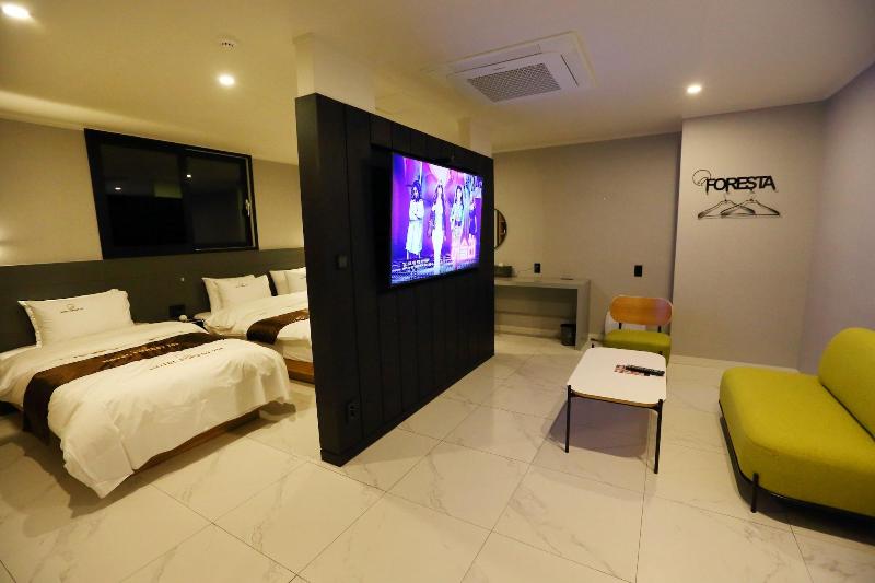 Forest 701 Hotel image