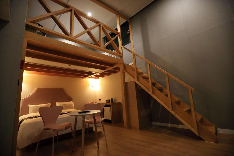 Forest 701 Hotel image