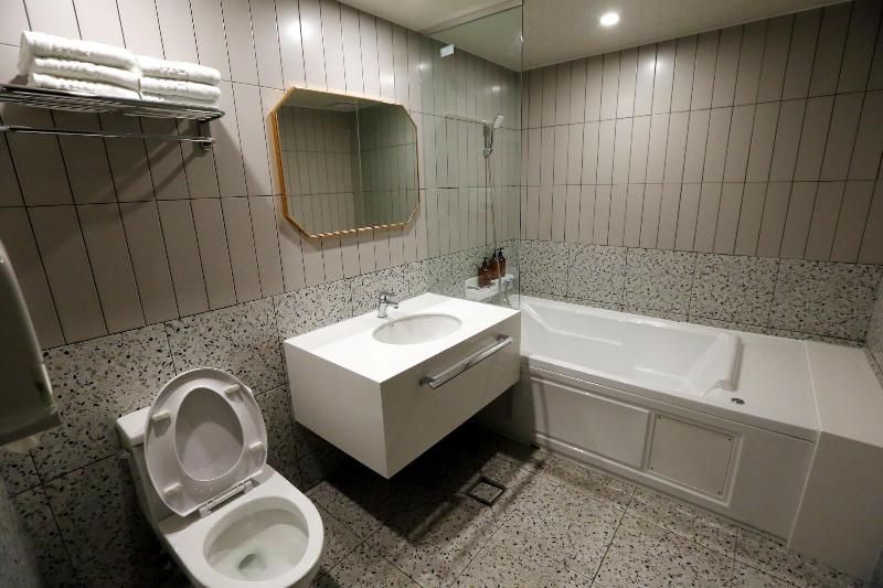 Forest 701 Hotel image