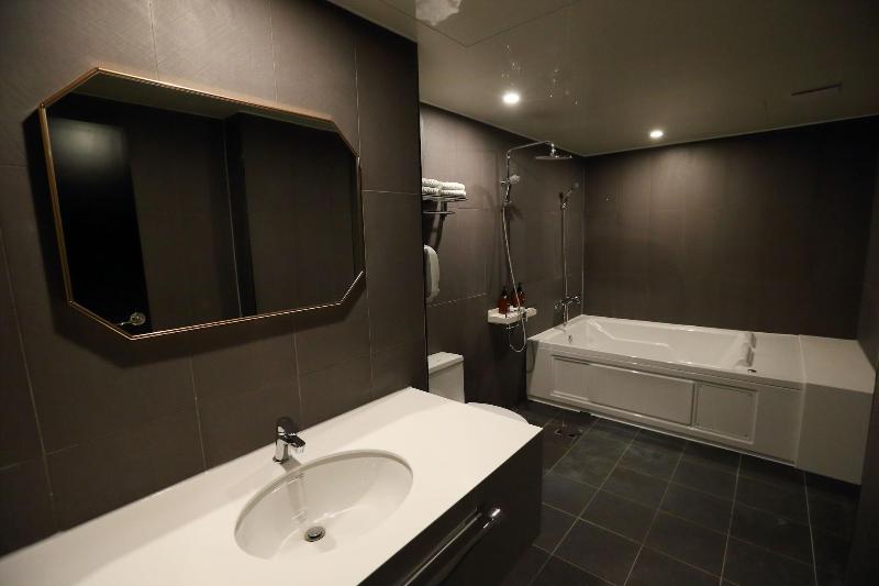 Forest 701 Hotel image