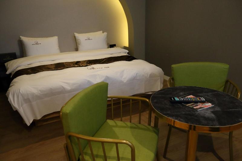 Forest 701 Hotel image