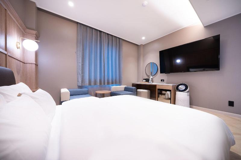 Browndot Hotel Suwon City Hall image