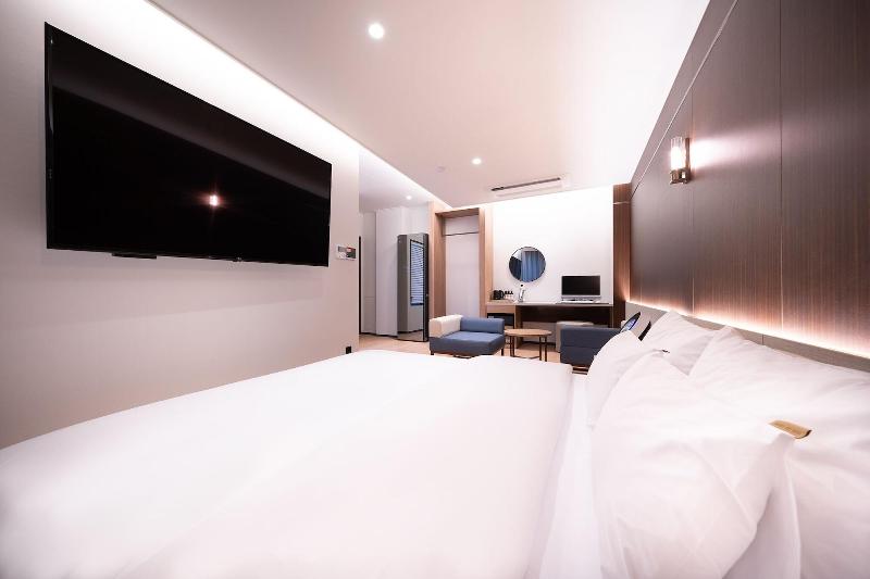 Browndot Hotel Suwon City Hall image