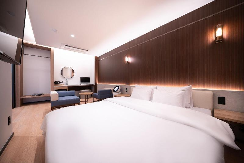 Browndot Hotel Suwon City Hall image