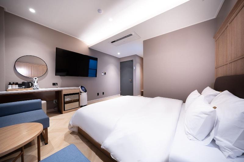 Browndot Hotel Suwon City Hall image