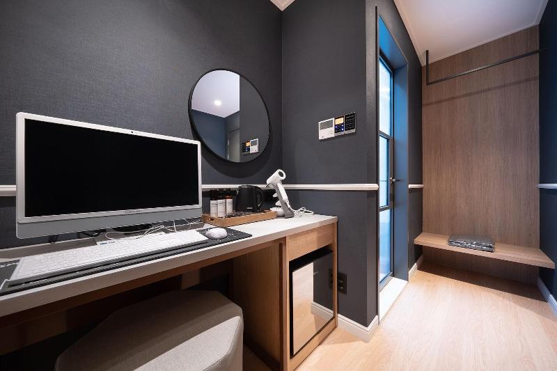 Browndot Hotel Suwon City Hall image
