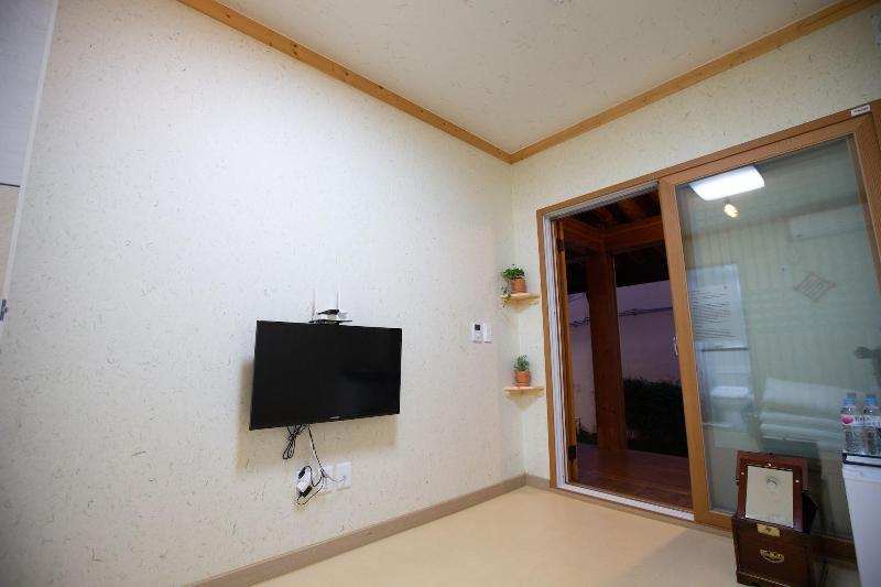 Navijam Hanok Hotel image