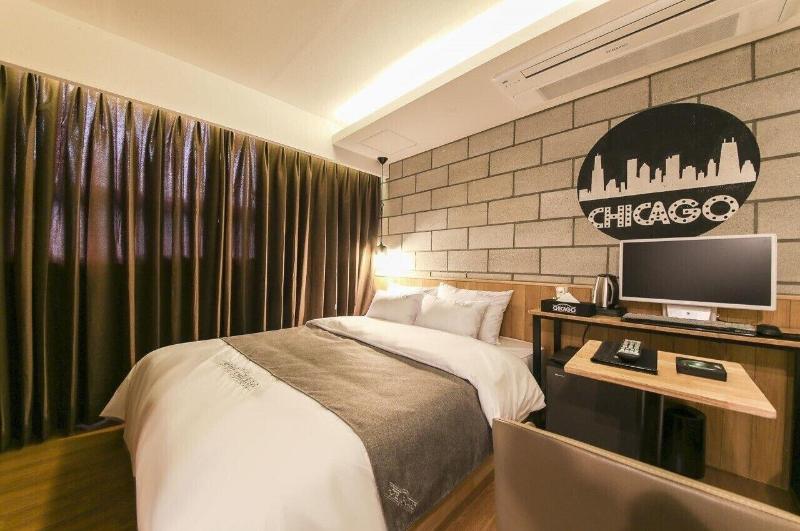 Hotel Chicago image