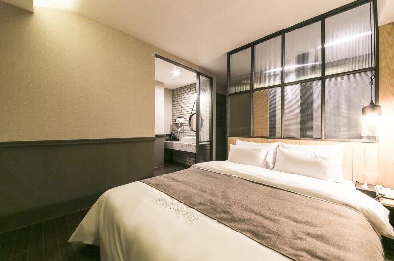 Hotel Chicago image