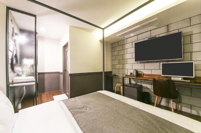 Hotel Chicago image